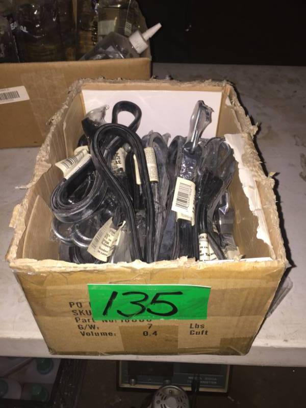 lot 135 image: Eighteen Bungee Cords