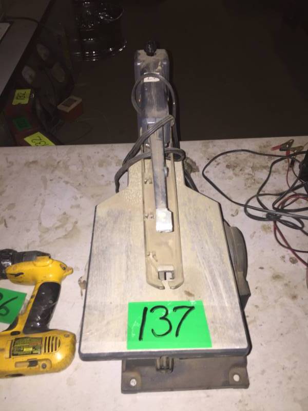 lot 137 image: 16 Craftsman Scroll Saw