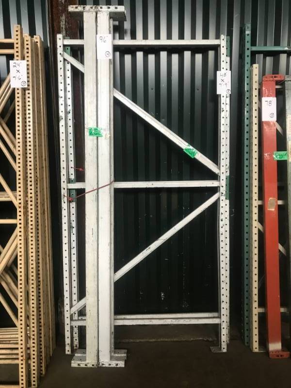 lot 256 image: Mirak Pallet Rack