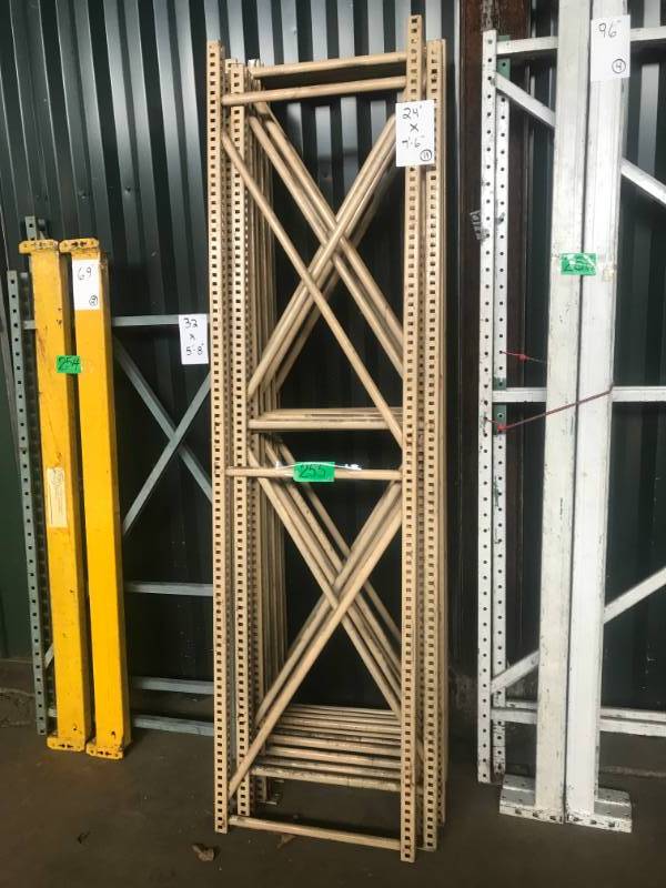 lot 255 image: Bulk Rack