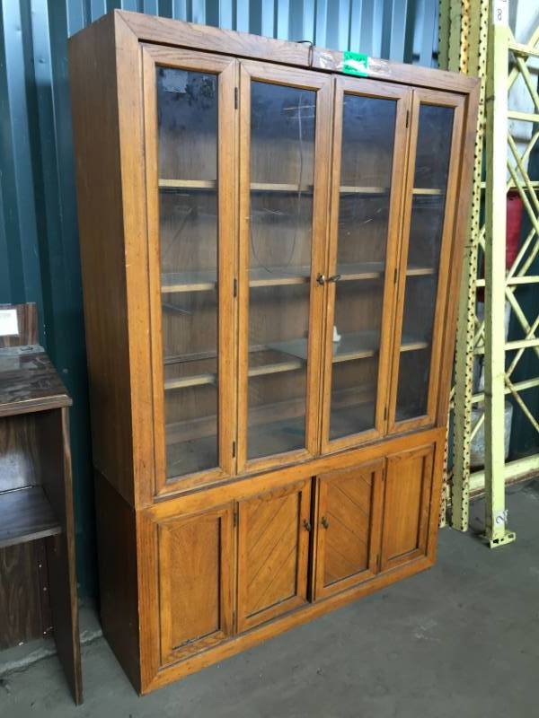 lot 263 image: Display Case