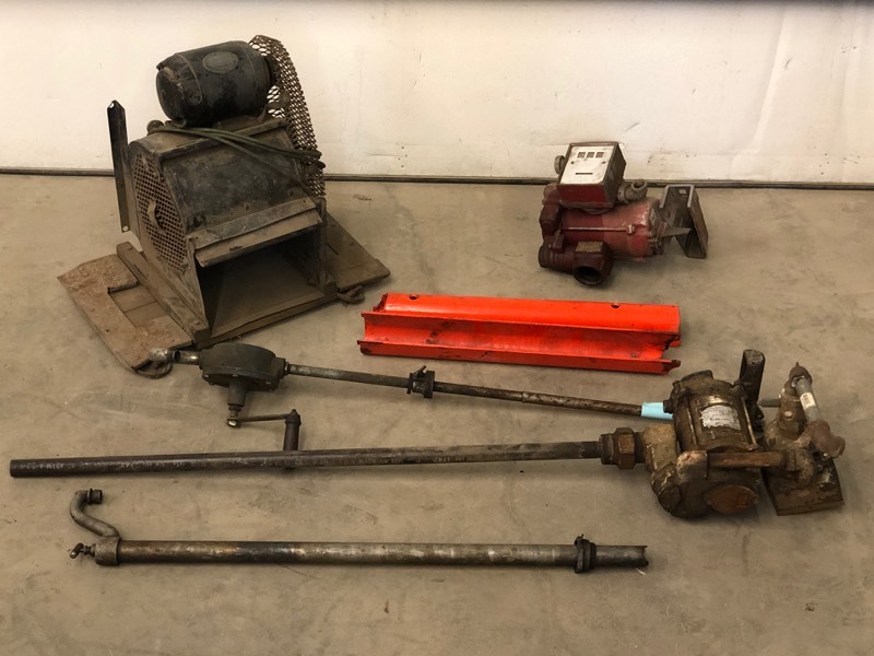 lot 4 image: Hand-Crank & Electric Pumps, Cylinder Safety Locks, Etc