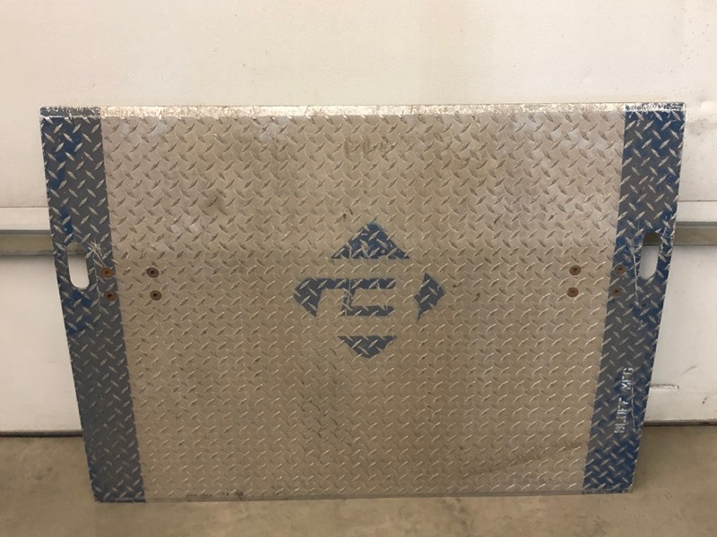 lot 14 image: 3x4 Aluminum Dock Plate