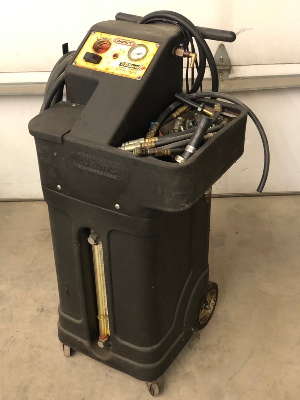 lot 11 image: Wynns Transmission Fluid Flush  Fill Machine