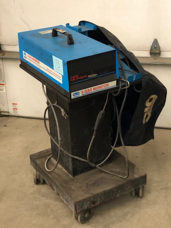 lot 13 image: OTC 5-Gas Analyzer  Leak Detector