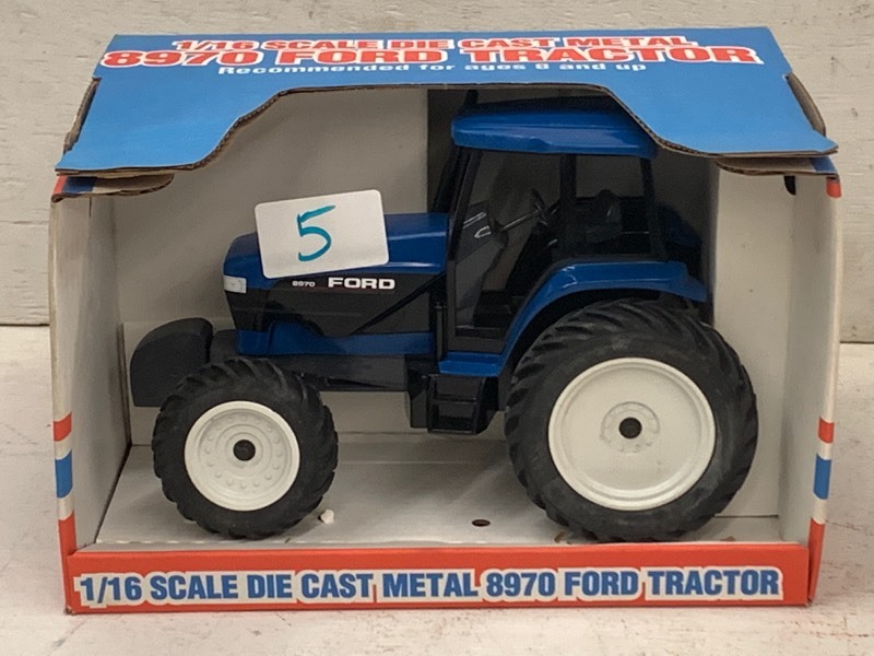 lot 5 image: Ford 8970 Tractor