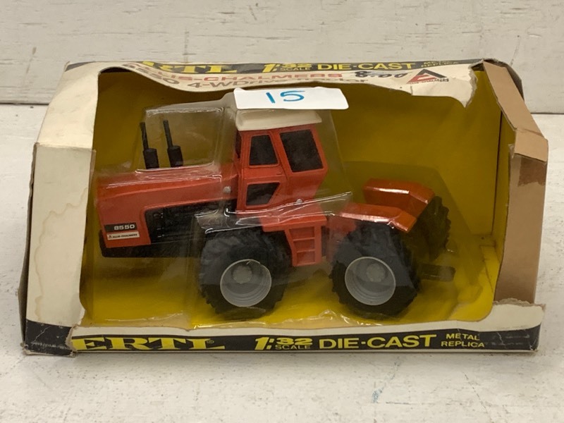 lot 15 image: Allis-Chalmers 8550 Tractor