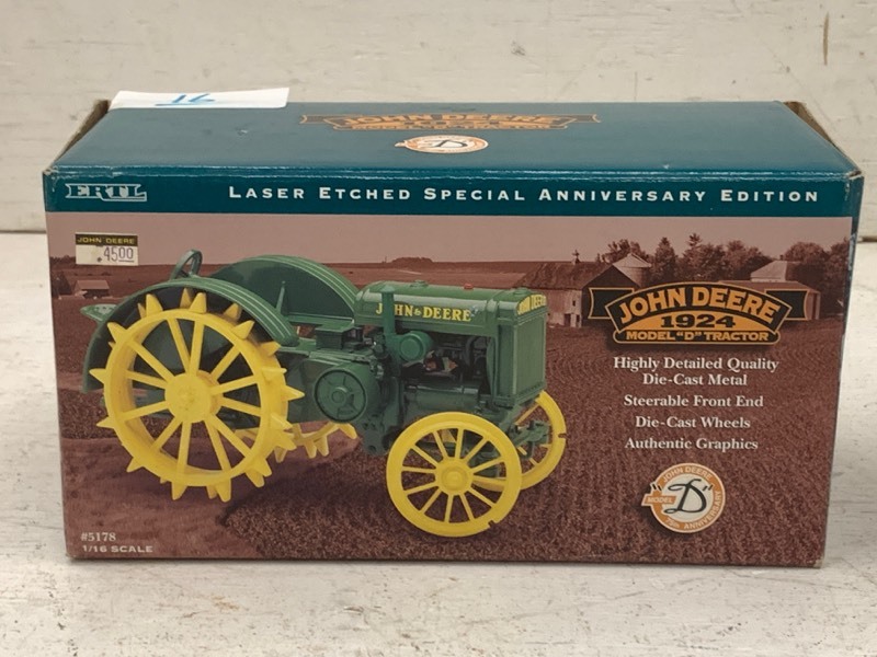lot 16 image: John Deere Model-D Tractor