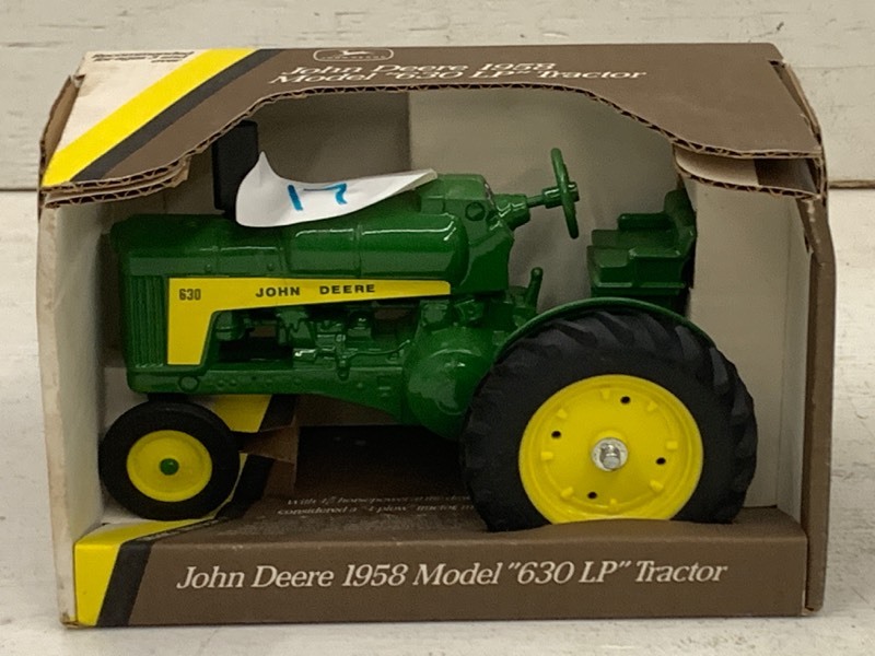 lot 17 image: John Deere 630LP Tractor