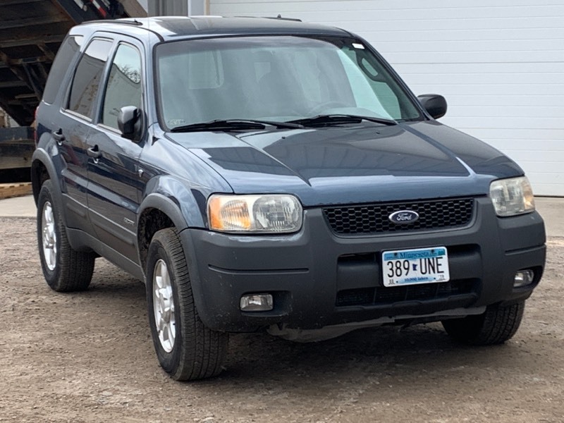 lot 1 image: 2001 Ford Escape XLT