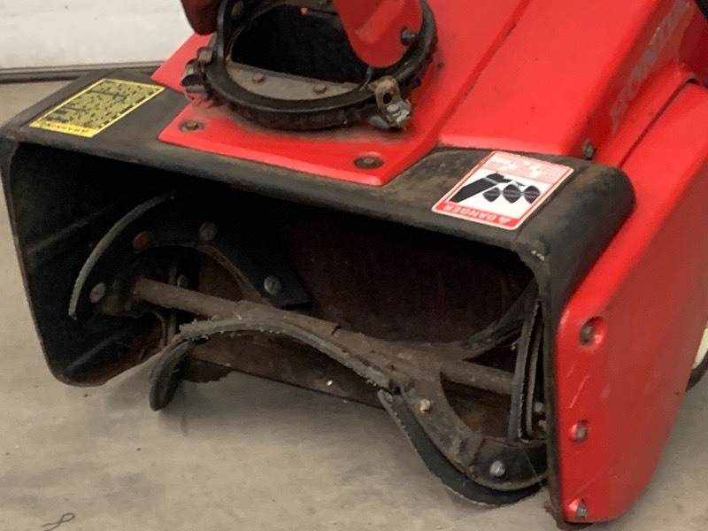 lot 15A image: Honda HS-521 Snow Blower