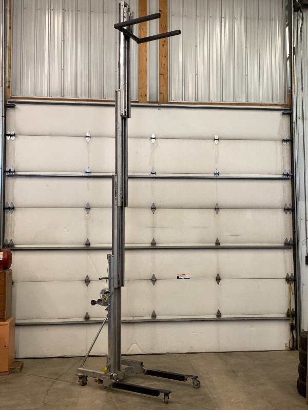 Genie Material Lift SL-16