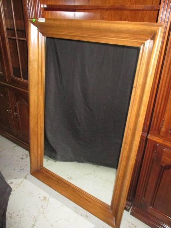Large Mirror size is in pictures