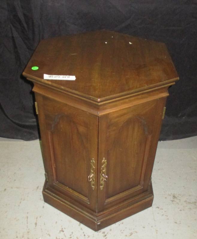 Hexagon End Table with storage sizes in pictures