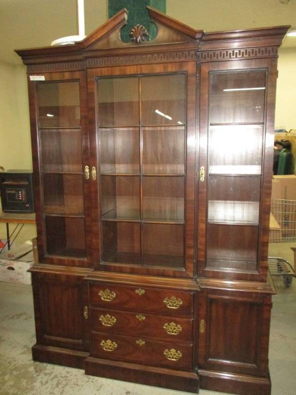 Beautiful Hutch with Glass doors and glass shelves does match the beautiful table with all the leaves and chairs and a lot of the furniature 9-33