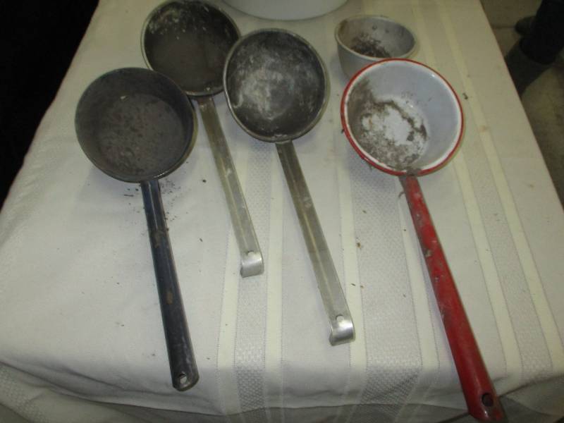 Enamel Spools, Pan and containers