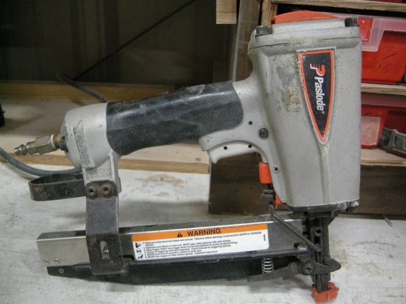 lot 53 image: Paslode 16ga Finish Nailer