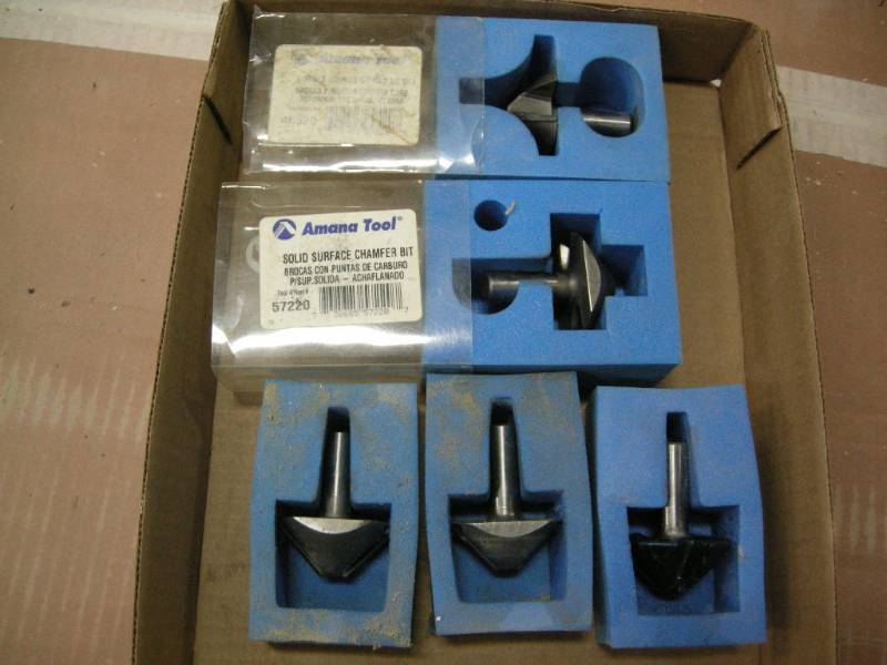 lot 76 image: 5 Amana Tool Router Bits