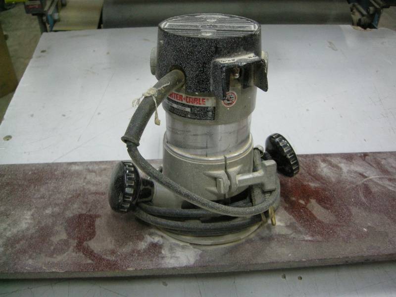 lot 92 image: Porter Cable Router