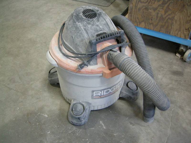 lot 117 image: Ridgid Shop Vac