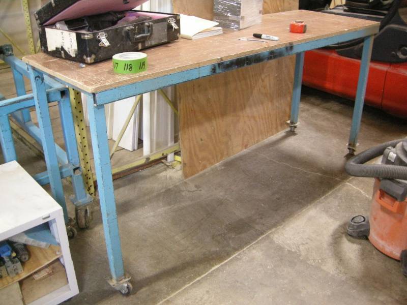 lot 122 image: Rolling Work Table