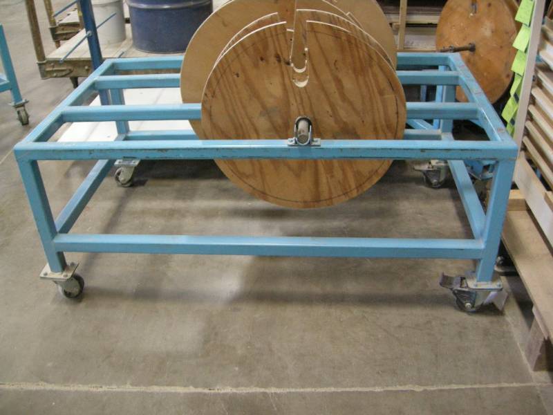 lot 129 image: Rolling Spool Cart - Heavy Duty