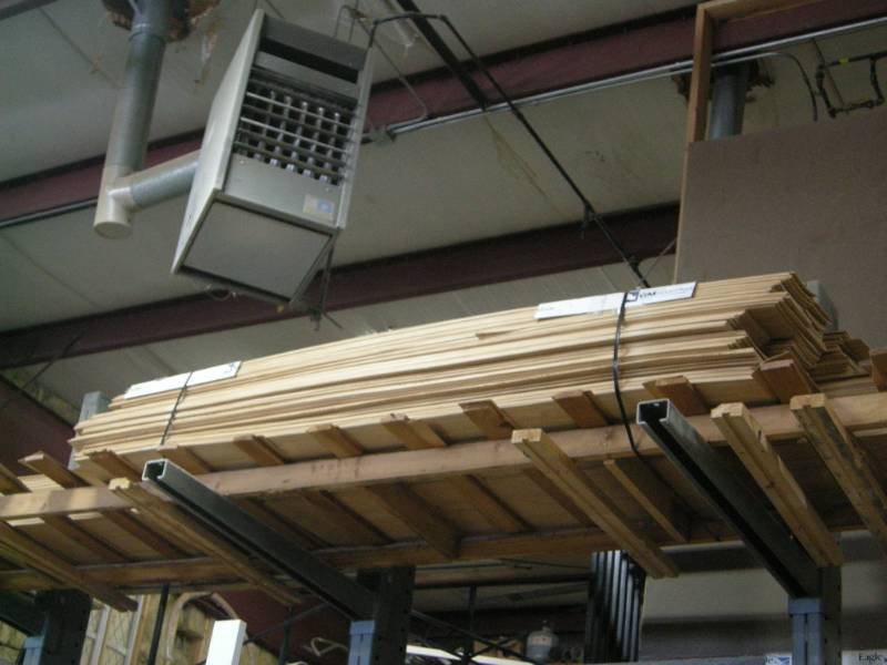 lot 135 image: Pine Veneer