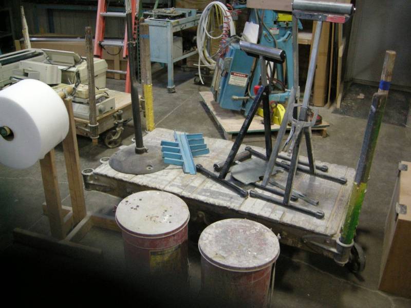 lot 248 image: Misc Shop Items