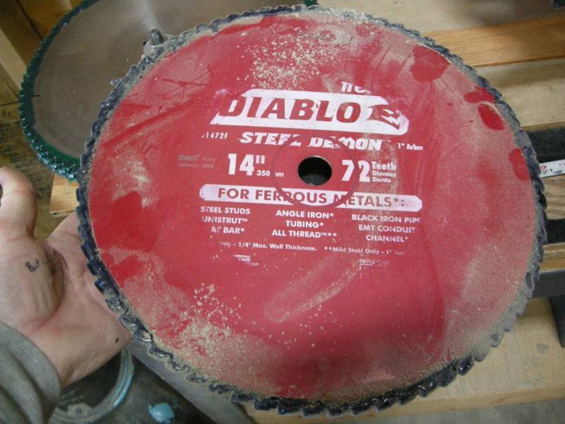 lot 211 image: 14 Ferrous Metal Blade - Sharpened