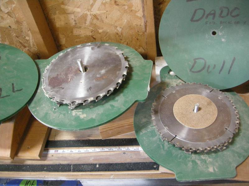 lot 215 image: 2 - 10 Dado Sets - Dull
