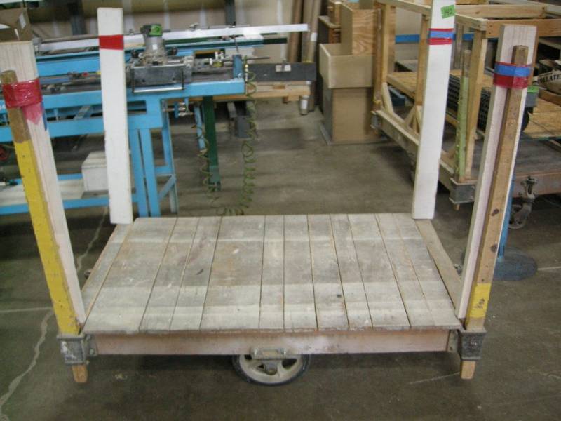 lot 142 image: Vintage Nutting Style (Lineberry) Railroad Cart