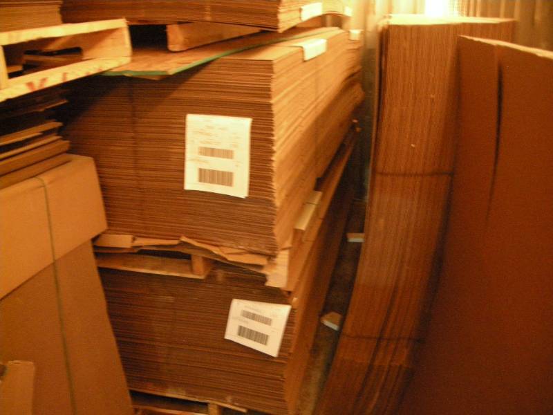 lot 265 image: Large Lot Cardboard Sheet - Box Material