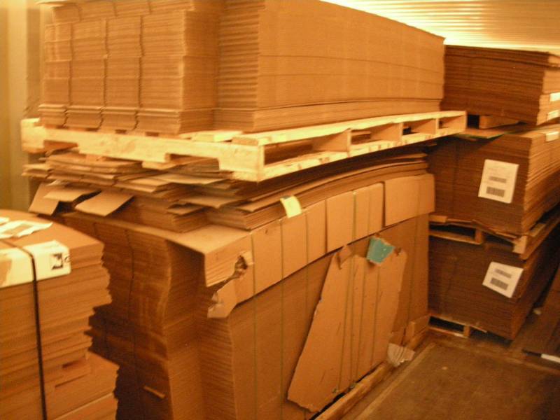 lot 266 image: Large Lot Cardboard Sheet - Box Material