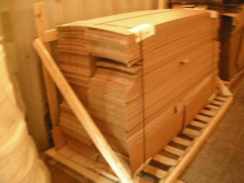 lot 267 image: Large Lot Cardboard Sheet - End Protector Material
