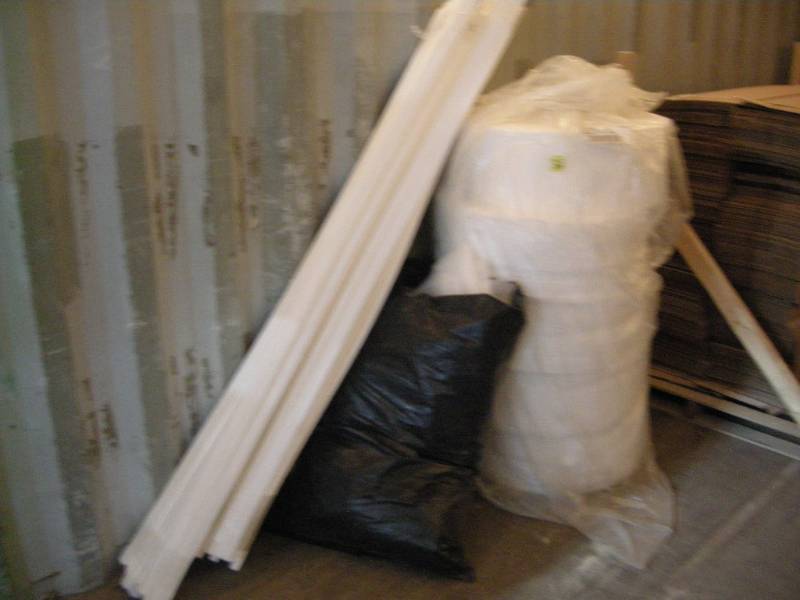 lot 268 image: Group Foam Packing Material