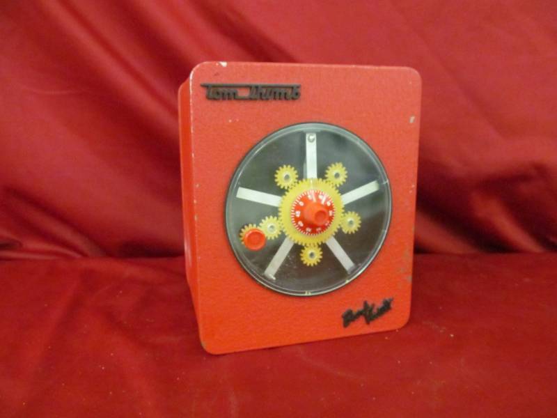 lot 27 image: vintage Tom Thumb bank Vault