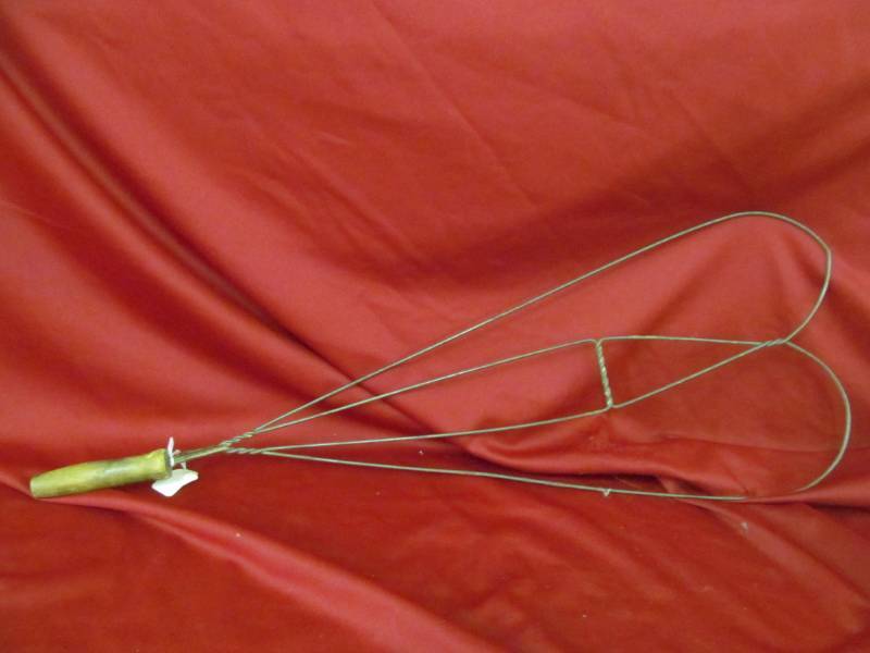 lot 33 image: vintage carpet beater