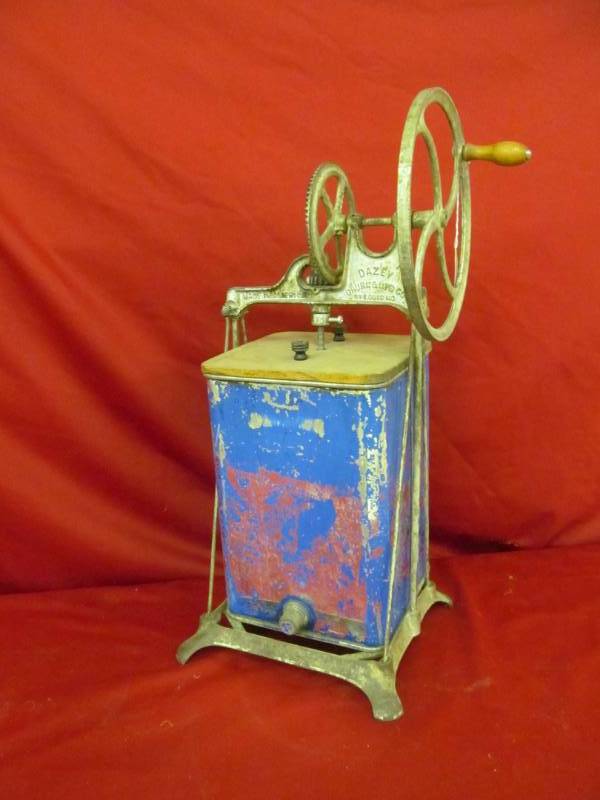 lot 41 image: Vintage Dazey butter churn
