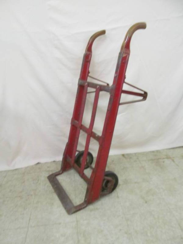 lot 102 image: vintage grain cart Feed sack