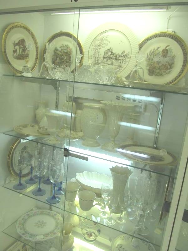 lot 116 image: Vintage Lenox items