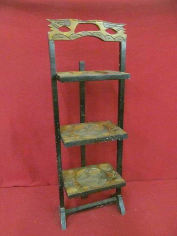 lot 125 image: vintage shelf