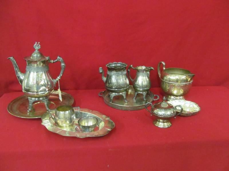lot 135 image: silver servers
