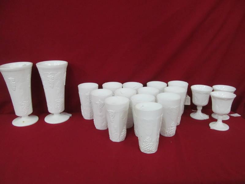 lot 141 image: glassware