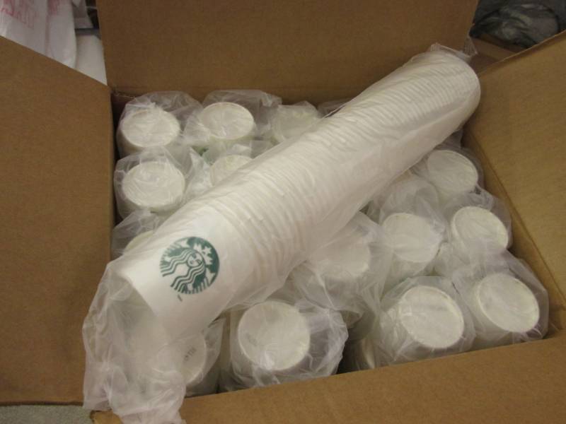 lot 74 image: Case of Solo Hot Drink Cups 1000 ct...