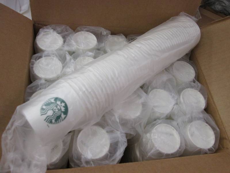 lot 75 image: Case of Solo Hot Drink Cups 1000 ct...