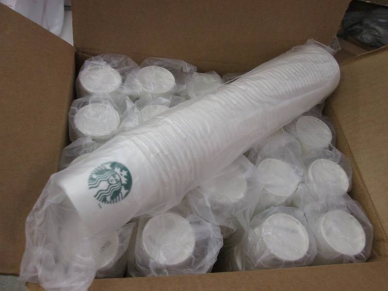 lot 77 image: Case of Solo Hot Drink Cups 1000 ct...