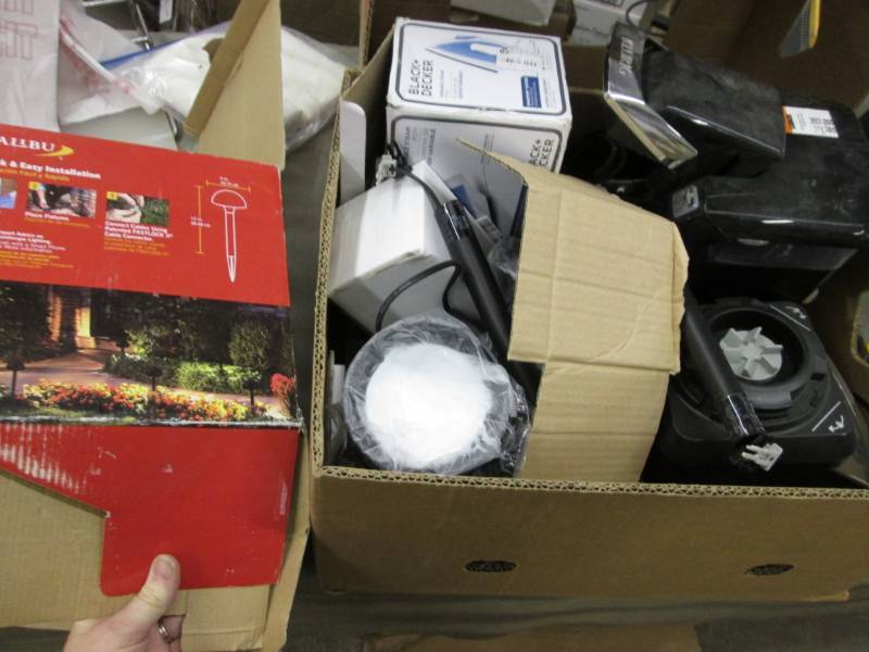 lot 154 image: Ninja Base, Keurig, B&D Iron, Pathw...