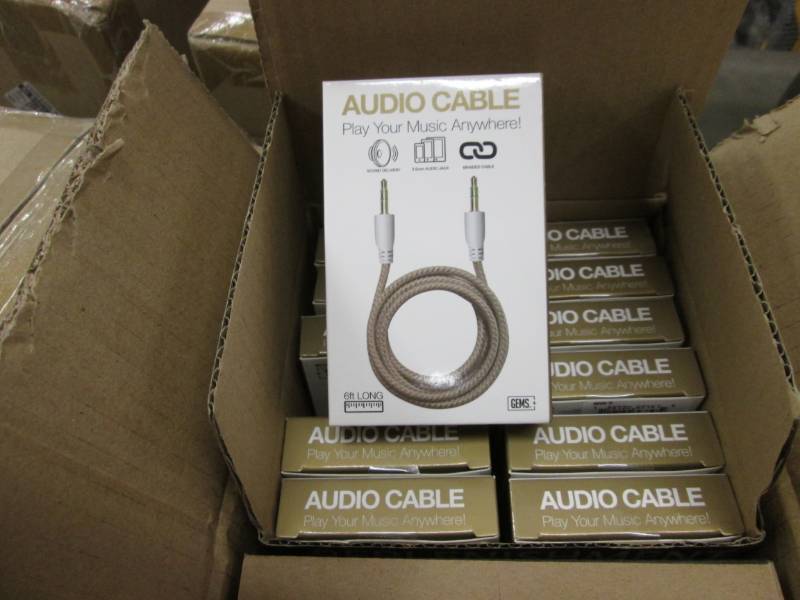 lot 158 image: Case of 48 Gold Braided Audio 6 ft ...