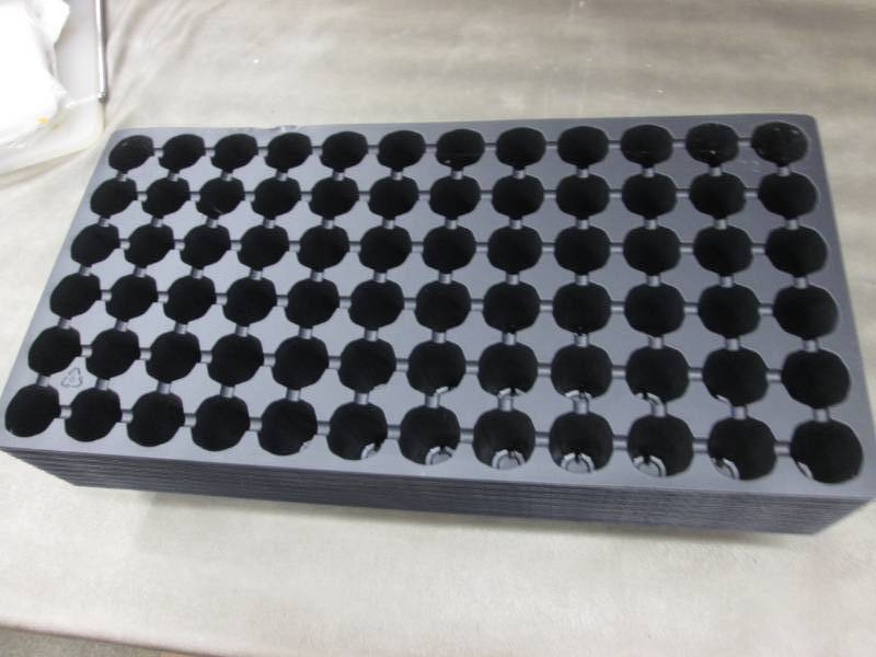 lot 200 image: Case of 100- 72 Place Plant Starter...