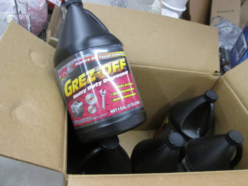 lot 217 image: Case of 6 Gallons Grez-Off HD Degre...